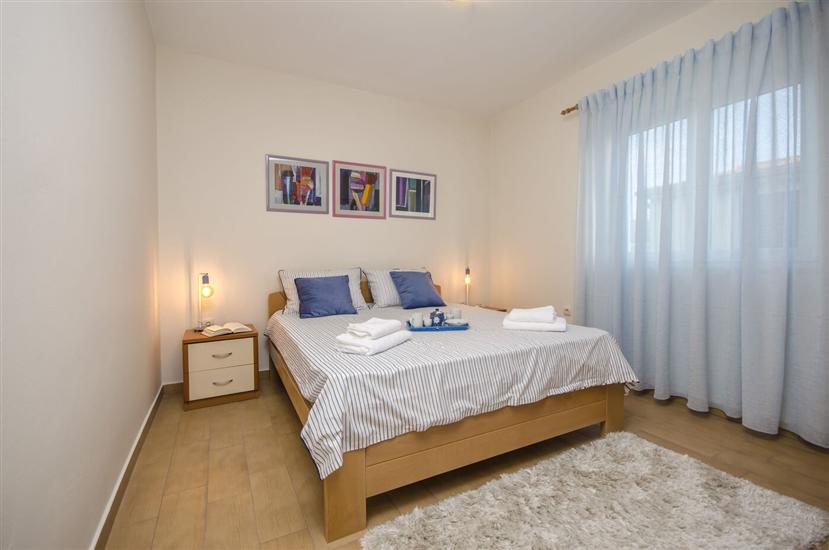 Apartment A1, for 5 persons