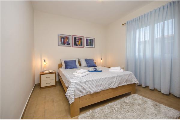 Apartment A1, for 5 persons