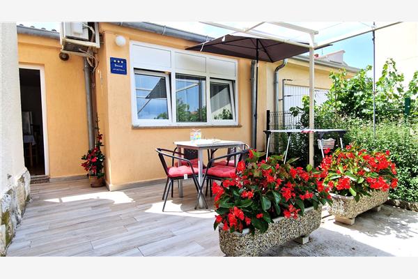 Apartment A1, for 3 persons