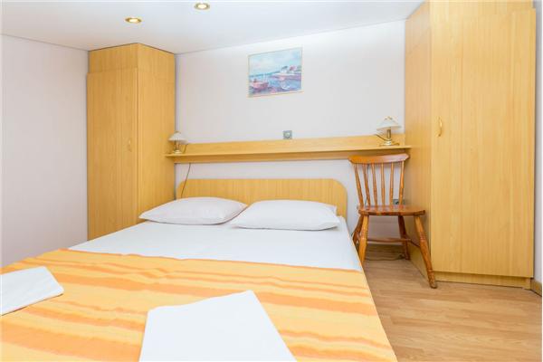 Apartment A6, for 2 persons