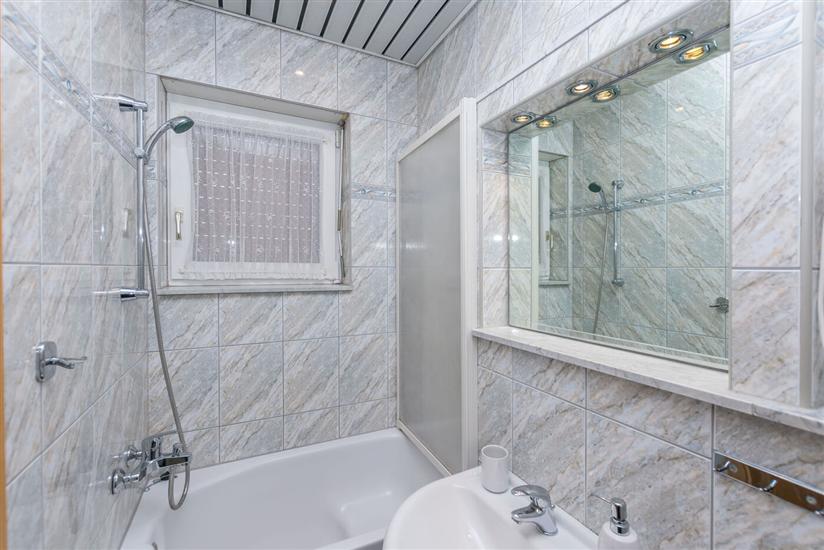 Apartment A7, for 2 persons