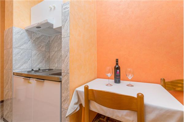 Apartment A7, for 2 persons