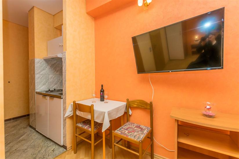Apartment A7, for 2 persons