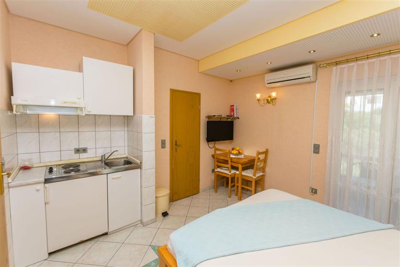 Apartment A8, for 2 persons