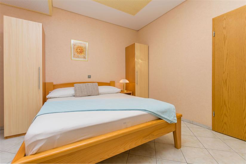 Apartment A8, for 2 persons