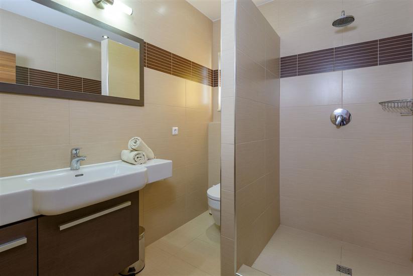 House K1, for 8 persons