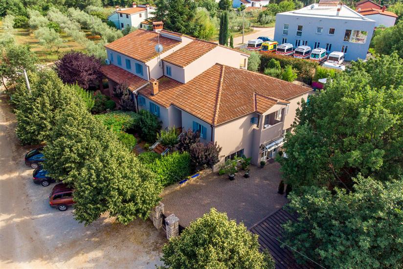 Villa Lidija s bazenom