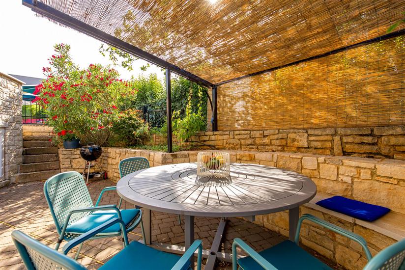 Villa Lidija s bazenom