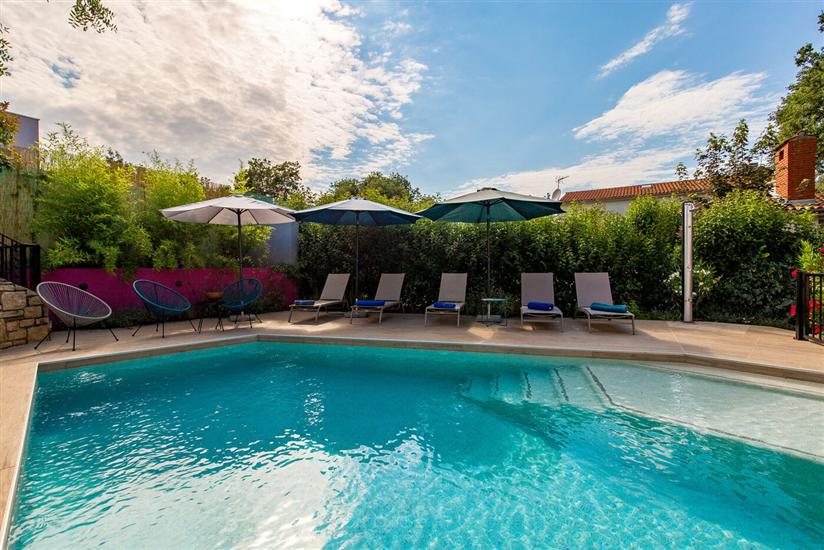 Villa Lidija s bazenom