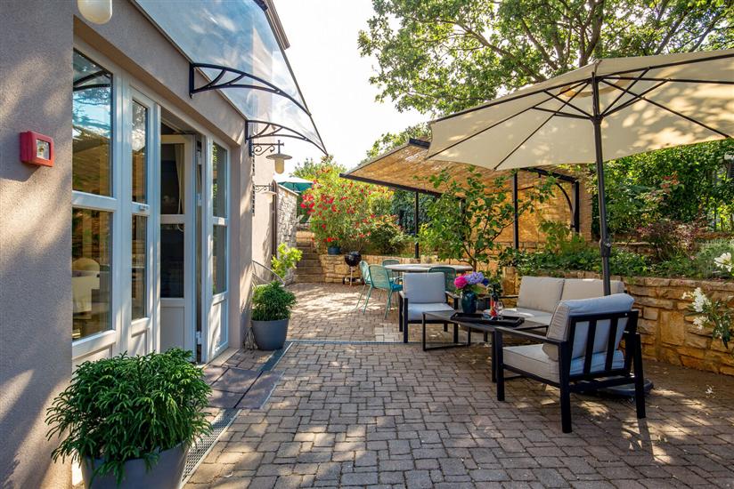 Villa Lidija s bazenom