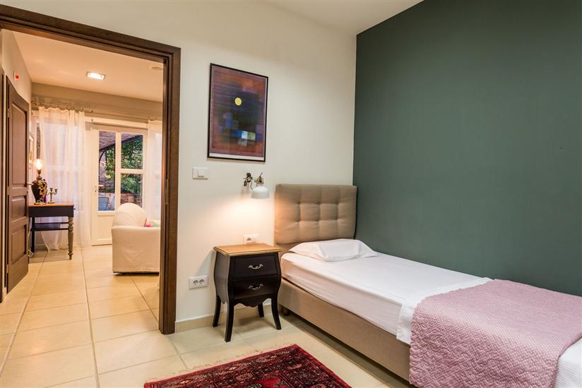 House K1, for 8 persons