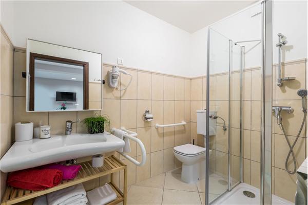 House K1, for 8 persons