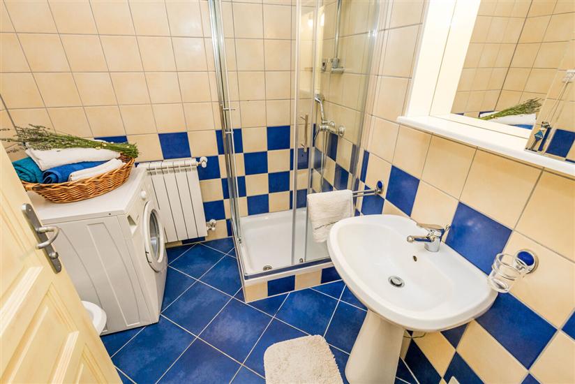 House K1, for 8 persons