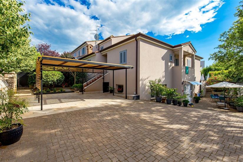 Villa Lidija s bazenom