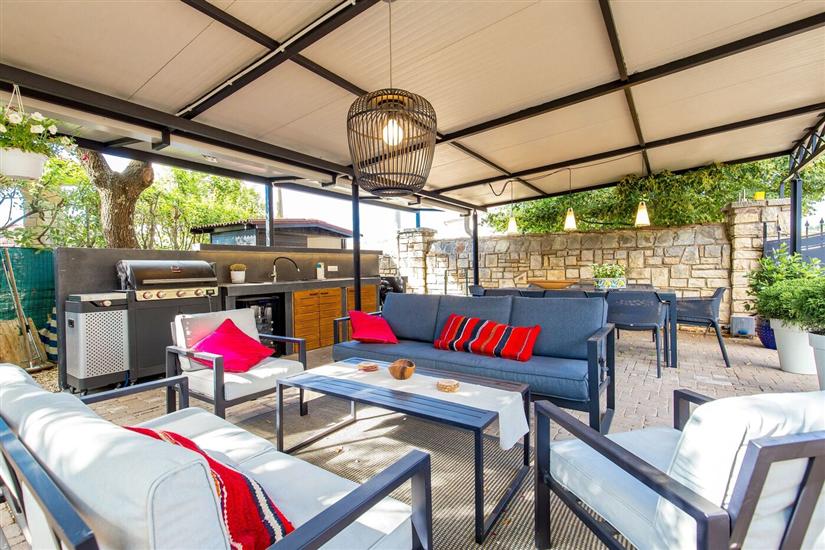 Villa Lidija s bazenom