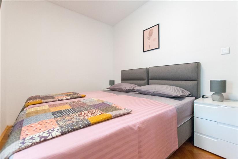 Apartment A1, for 5 persons