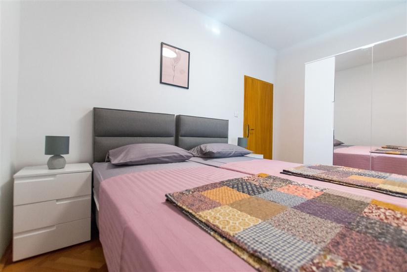 Apartment A1, for 5 persons