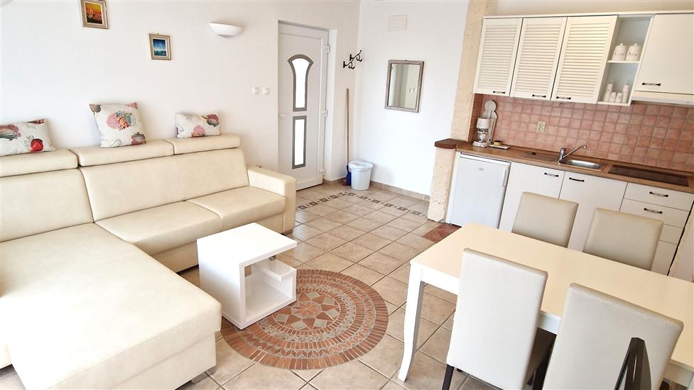 Apartment A2, for 3 persons