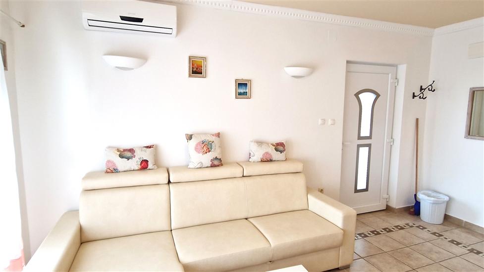 Apartment A2, for 3 persons