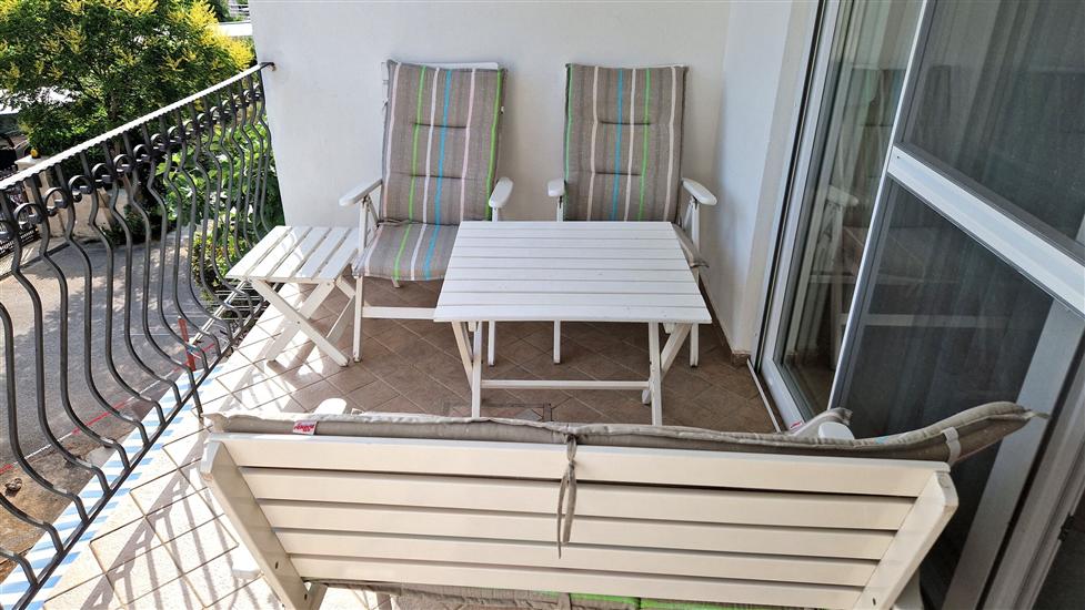 Apartment A2, for 3 persons