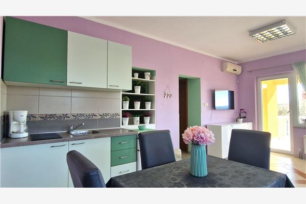 Apartment A2, for 3 persons