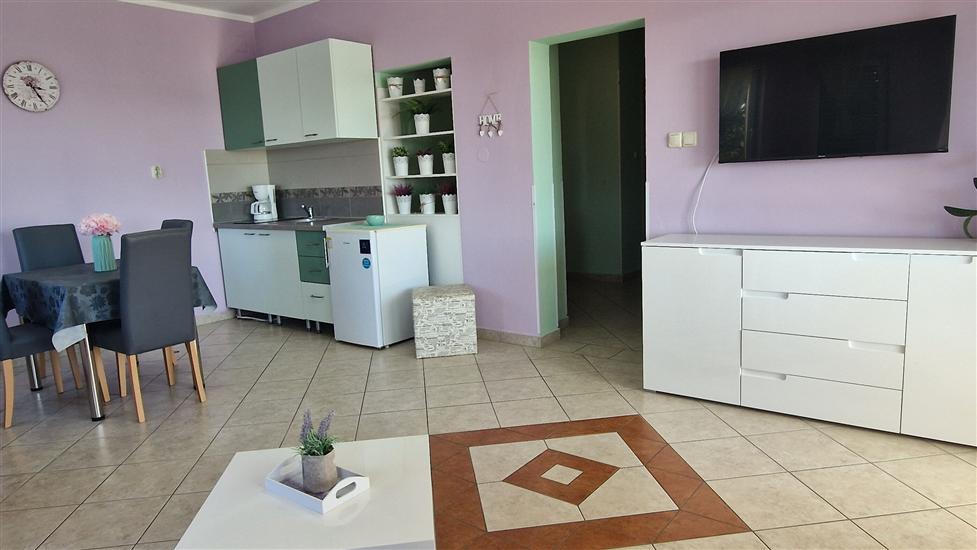 Apartment A2, for 3 persons