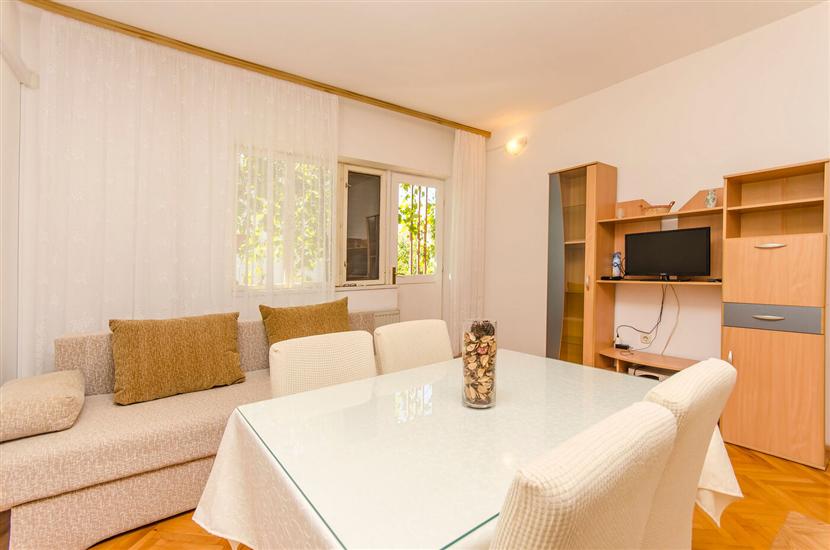 Apartment A2, for 3 persons