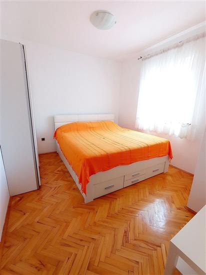Apartment A2, for 3 persons