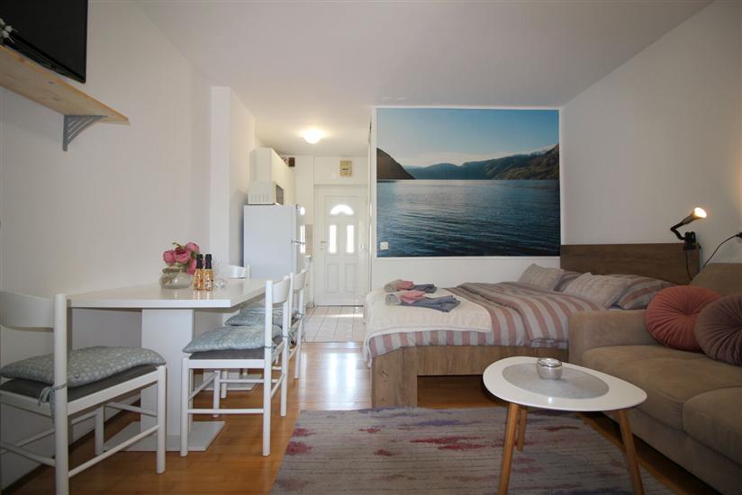 Apartment A1, for 2 persons