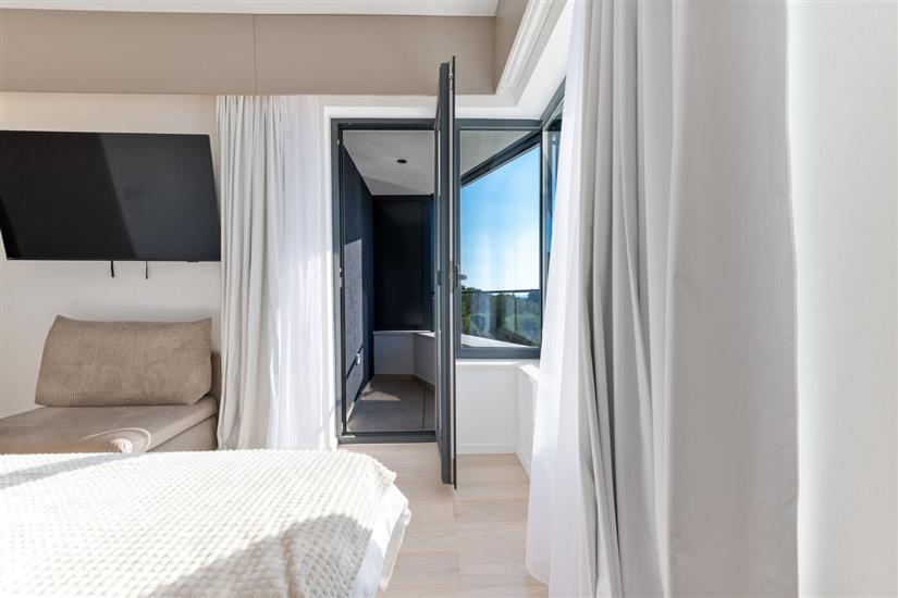 House K1, for 8 persons