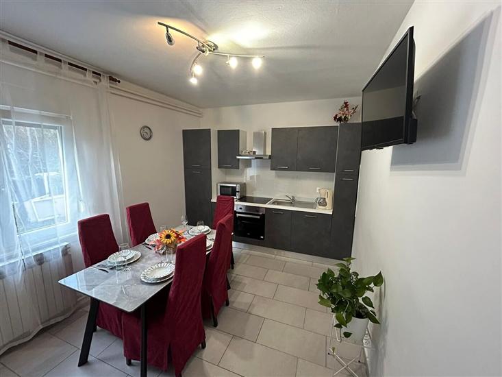 Apartment A1, for 5 persons