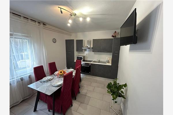 Apartment A1, for 5 persons