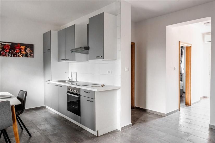 Apartment A1, for 5 persons
