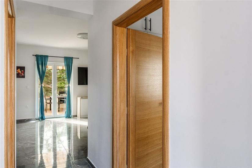 Apartment A4, for 5 persons