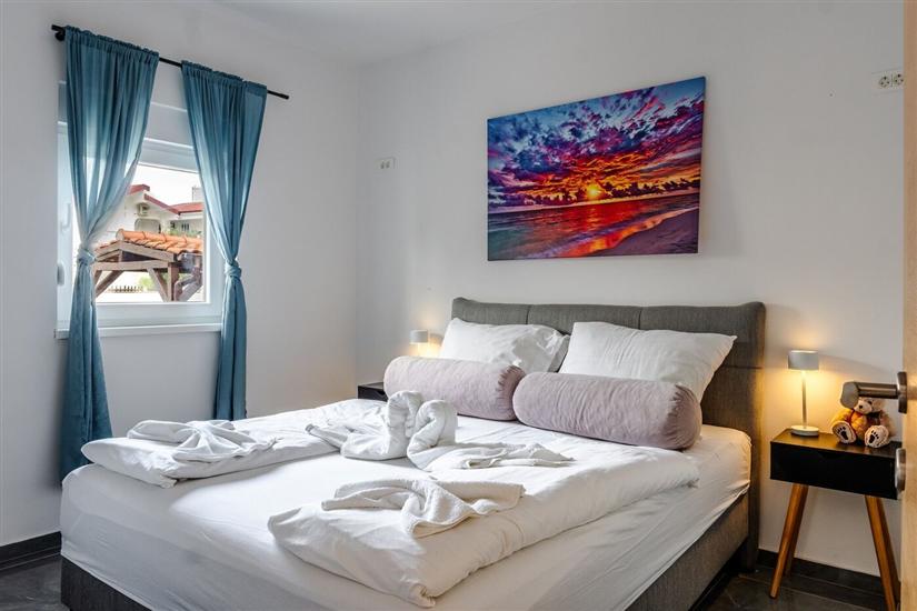 Apartment A4, for 5 persons