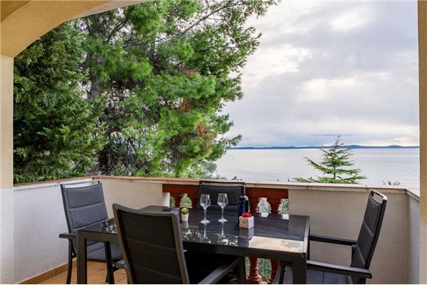 Apartment A5, for 5 persons