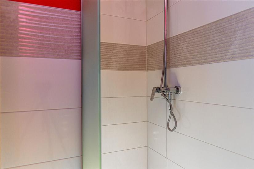 Apartment A5, for 5 persons