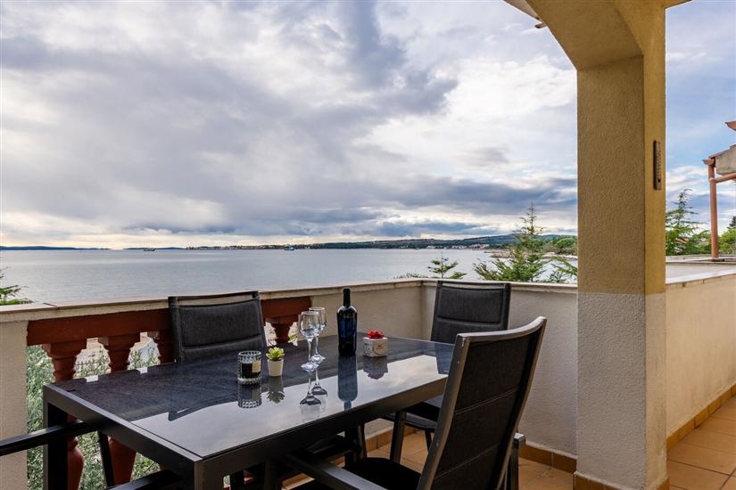 Apartment A5, for 5 persons