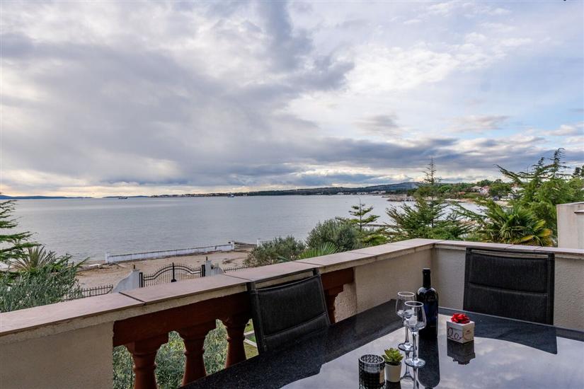 Apartment A5, for 5 persons