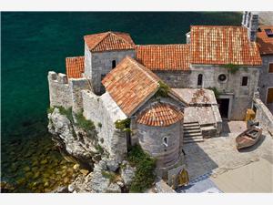 Church-of-St-Sabba-the-Sanctified-Budva