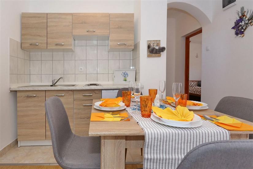 Apartment A2, for 3 persons