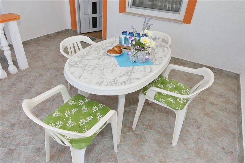 Apartment A2, for 3 persons