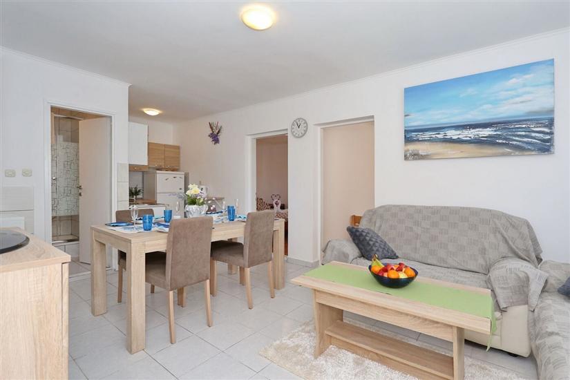 Apartment A4, for 5 persons