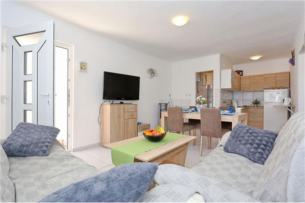 Apartment A4, for 5 persons