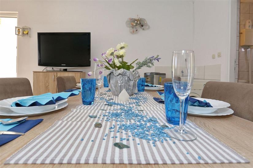 Apartment A4, for 5 persons