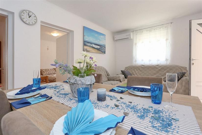 Apartment A4, for 5 persons