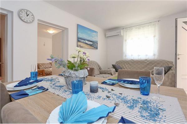 Apartment A4, for 5 persons