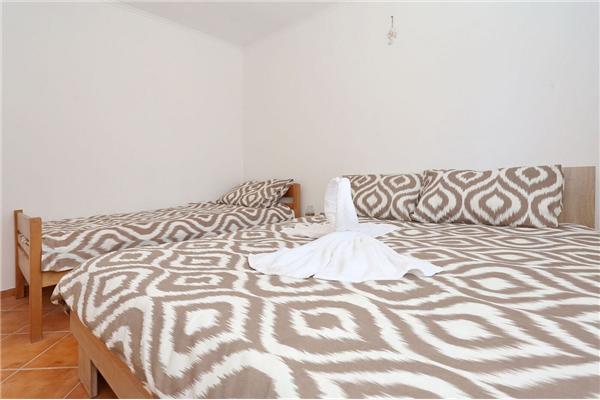 Apartment A4, for 5 persons