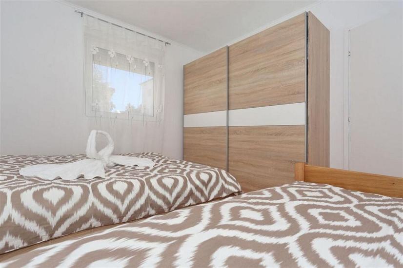 Apartment A4, for 5 persons