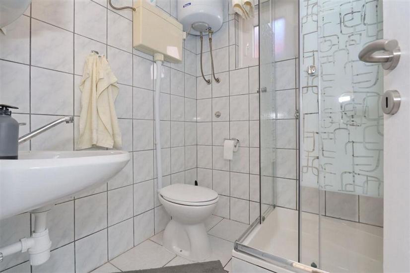 Apartment A4, for 5 persons